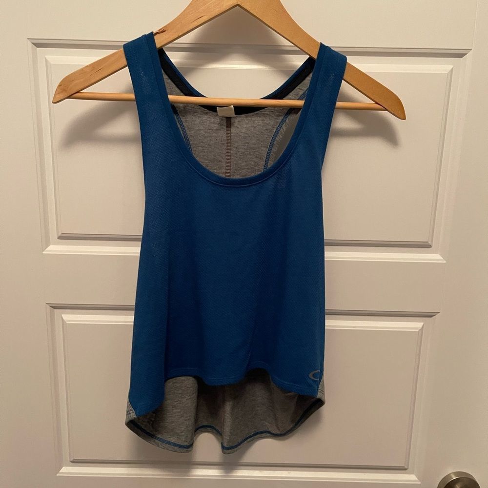 Oakley Tank